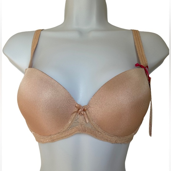 NEW WITH TAGS PUSH UP BRA - Picture 1 of 3